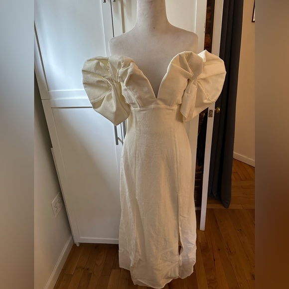 NWT Cult Gaia Muna Dress in off-white - Picture 2 of 6